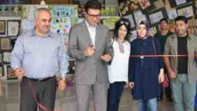 Köy Okulu Öğrencileri Resim Sergisi Açtı